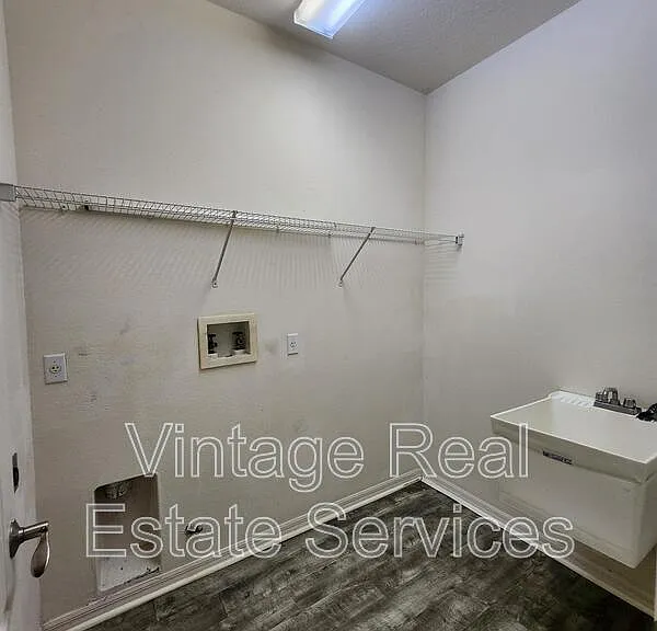 9344 Mandrake Ct — Photo 9