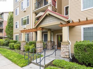 695 NW Falling Waters Ln UNIT 104, Portland, OR 97229