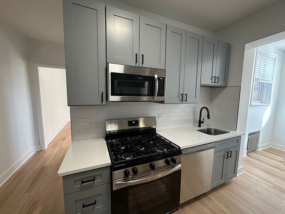 1st image of 6912-14 N Wayne Ave #2R