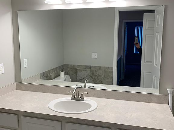 5th image of 29868 Donna Ln