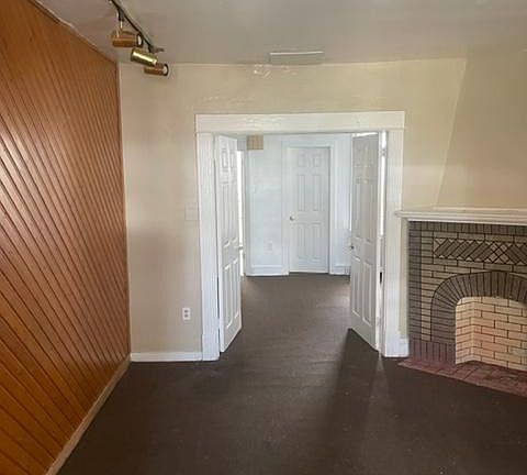 3rd image of 3436 Saint Vincent St #1