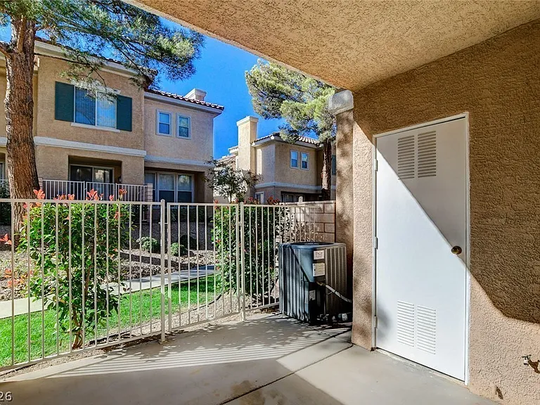 251 S Green Valley Pkwy #4213 — Photo 12