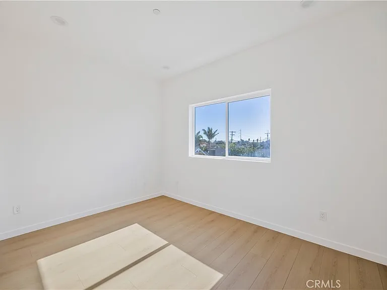 10905 Dalerose #B — Photo 8