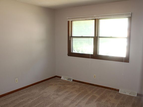 4th image of 1317 3rd Ave