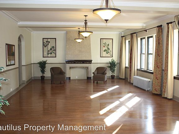 2nd image of 6731 S Jeffery Blvd APT 703