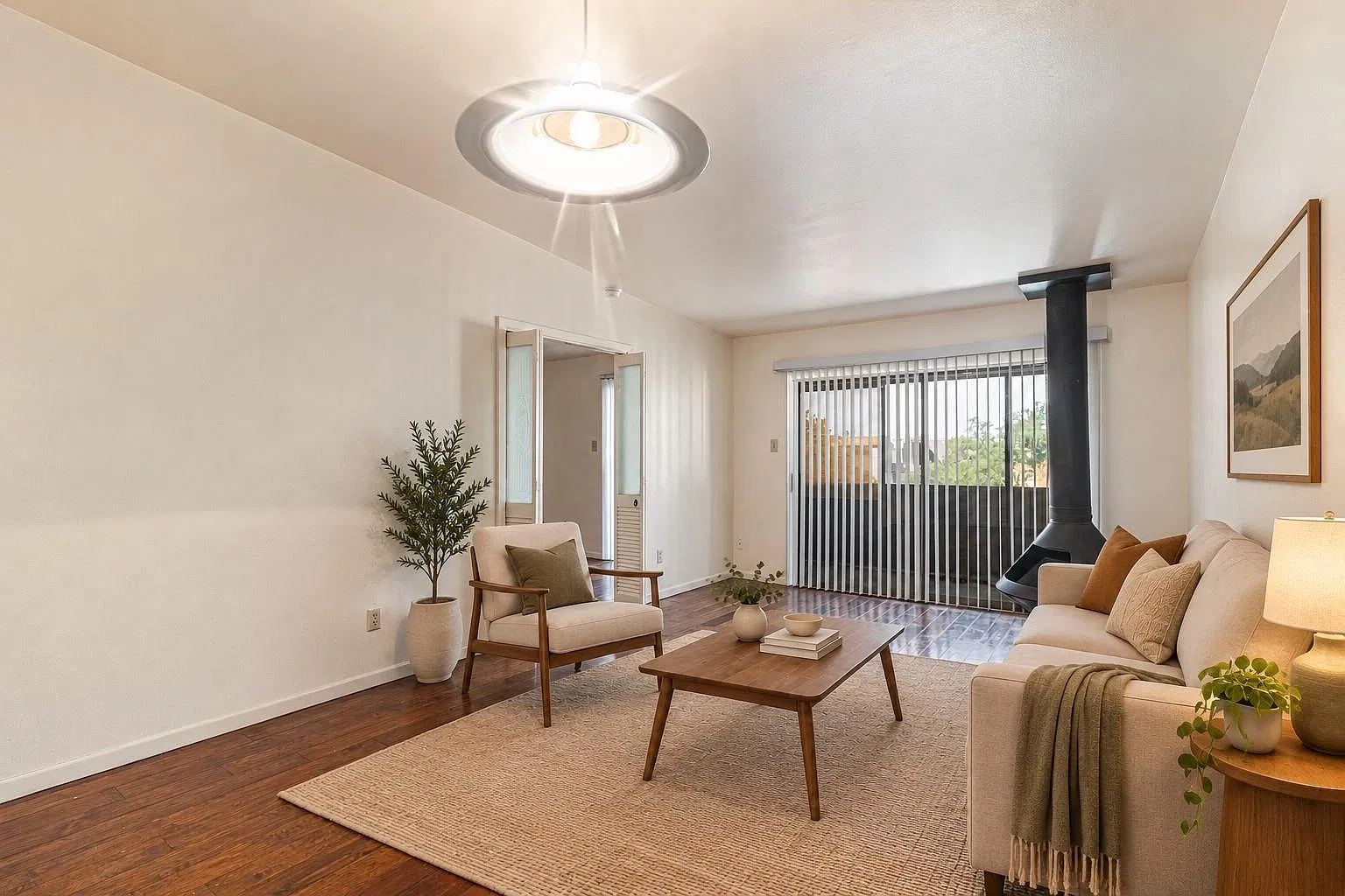 1 bed, 1.0 bath, 742 sqft, $895 — Photo 4