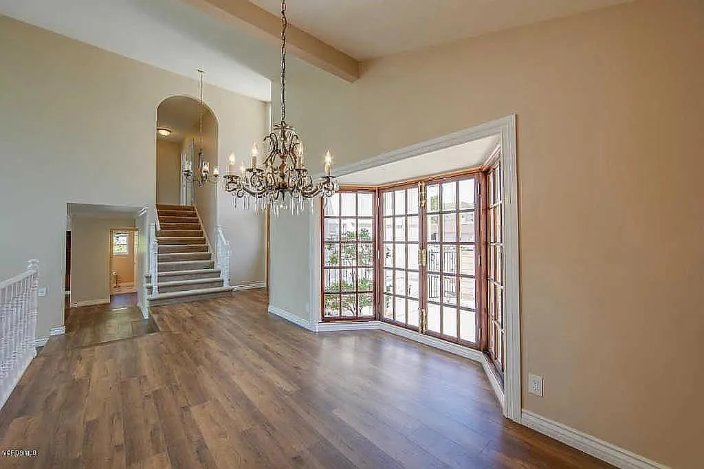 2711 N Granvia Pl — Photo 3