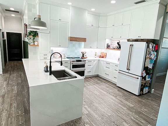 Quartz waterfall counters