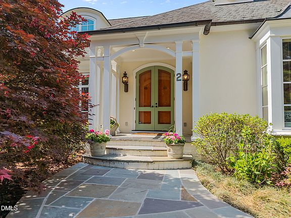 4th image of 2 Greenside Ct
