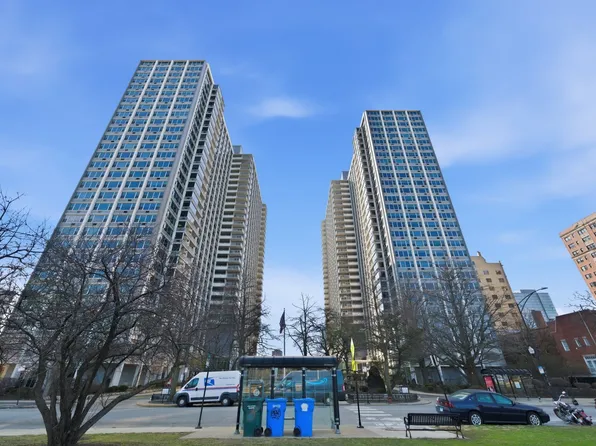 4250 N Marine Dr APT 1223, Chicago, IL 60613