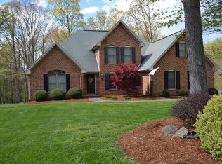 488 Ellsworth Ct, Ridgeway, VA 24148