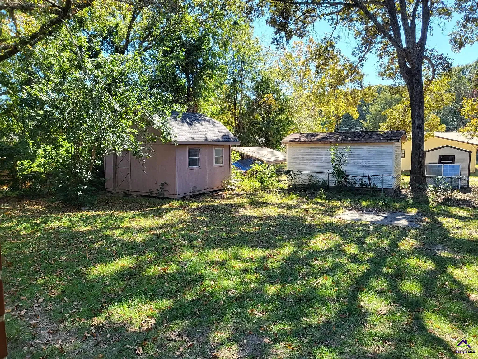 3 bed, 1.5 bath, 1188 sqft, $1,300 — Photo 2
