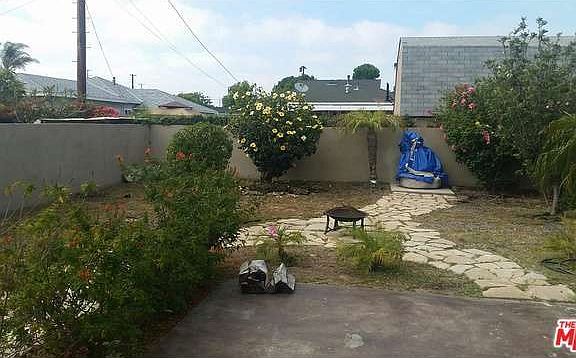 3rd image of 835 W 148th Pl