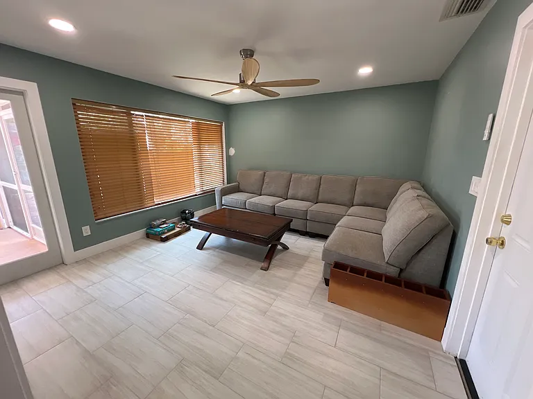 1715 Marina Ter — Photo 10
