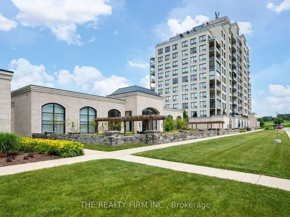 240 Villagewalk Blvd #1303, London, ON N6G 0P6