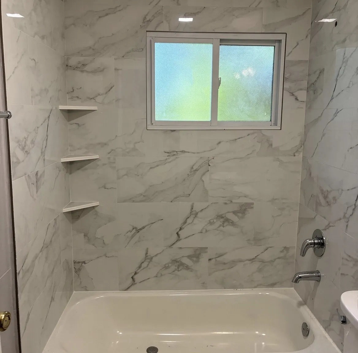 3 bed, 960 sqft, $1,700 — Photo 4