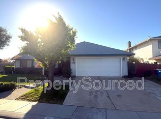 1177 Chianti Ln, Manteca, CA 95337