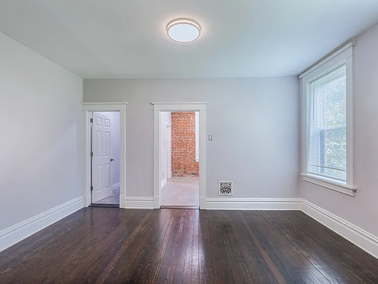 7205 Southwest Ave — Photo 6