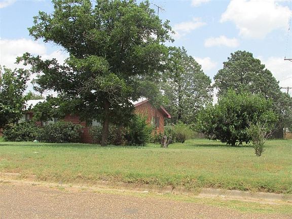 5th image of 702 E Pierce Ave