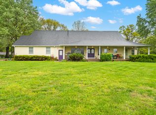 1203 E Laverne Ter, Springfield, MO 65803