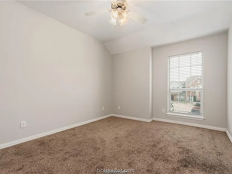 1001 Krenek Tap Rd #2105 — Photo 13