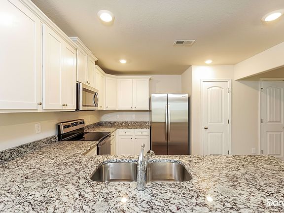 4th image of 4607 Glencraig Ave