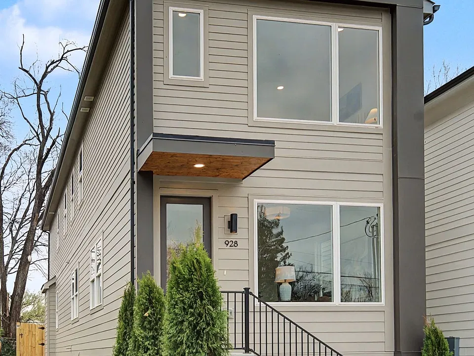 928 West Ave