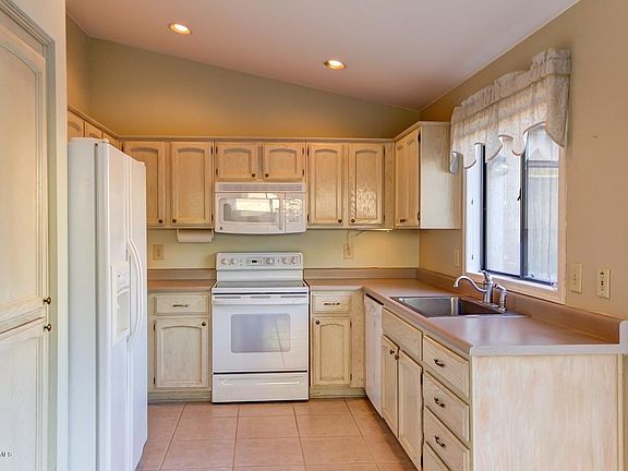 5th image of 37230 S Canyon View Dr