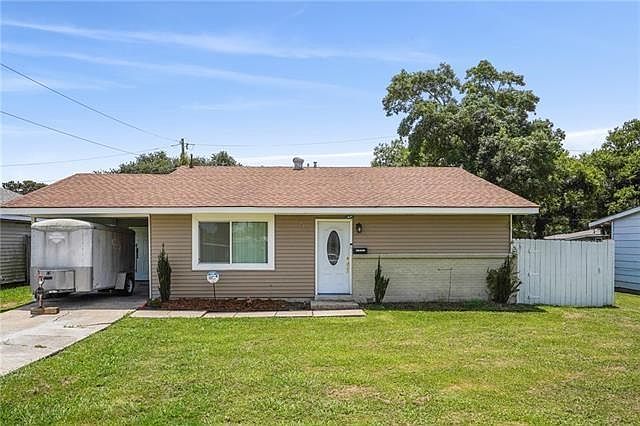 1st image of 416 E Butterfly Cir