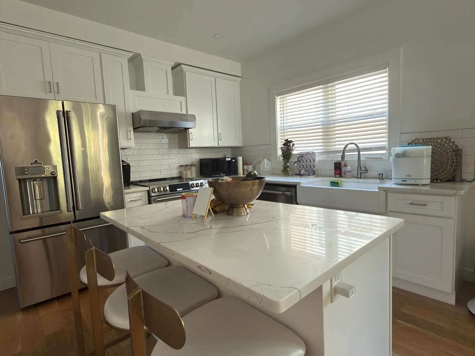 3 bed, 1700 sqft, $3,850 — Photo 2