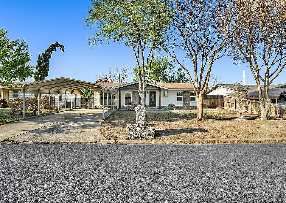 1st image of 2912 Upas Ave