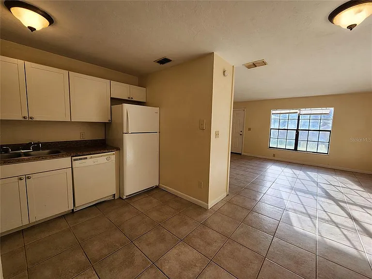 2529 NW 62nd Pl — Photo 13