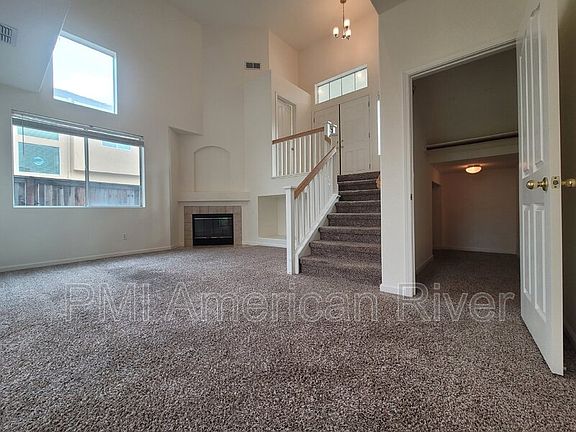 4th image of 2825 Babson Dr