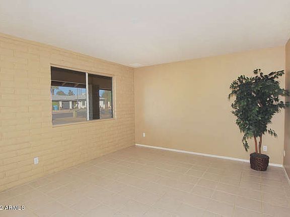 3rd image of 3735 W Sahuaro Dr
