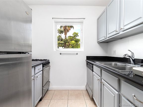 4th image of 750 Jefferson Ave APT 15