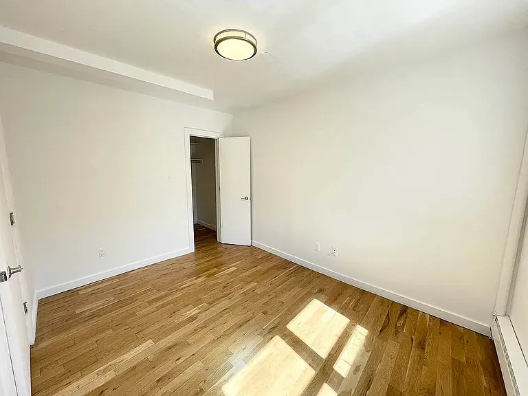 169 W 228th St #2A — Photo 7