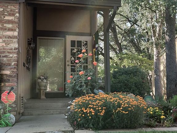 2nd image of 6911 Vera Cruz Ct