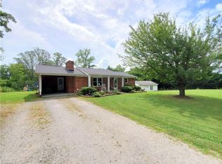 114 Athey Simmons Rd, Mount Airy, NC 27030