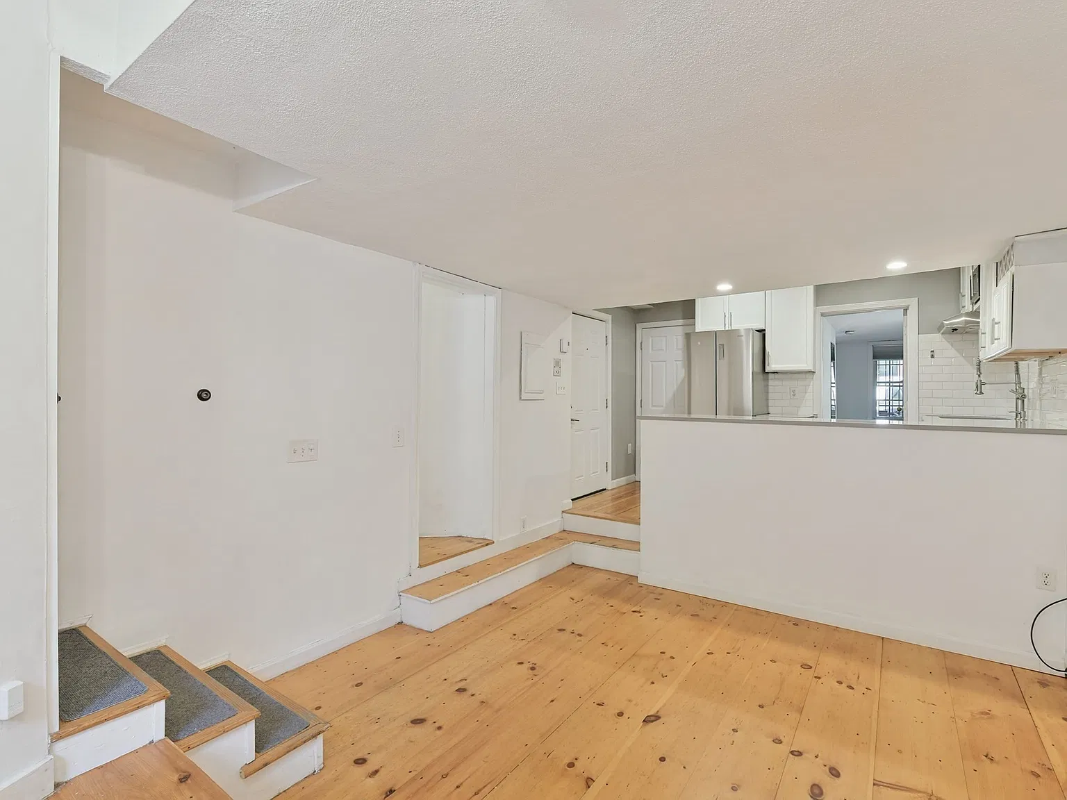 1 bed, 1.0 bath, 500 sqft, $2,650 — Photo 2
