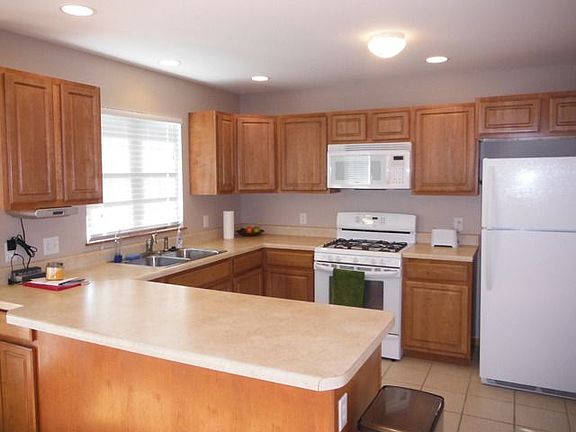 3rd image of 118 Claret Knoll Ave