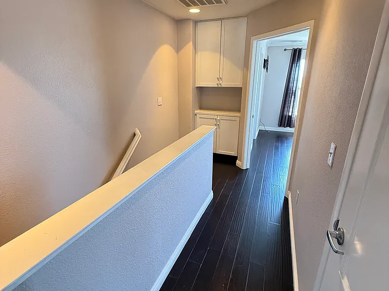 656 Grand Ter — Photo 11