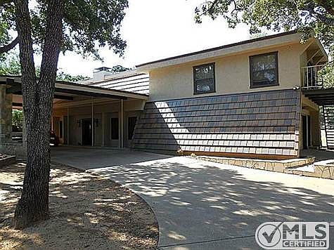 4th image of 641 Pioneer Cir E