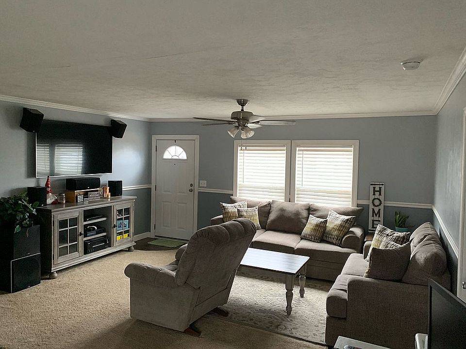 1st image of 1329 Swallow Dr