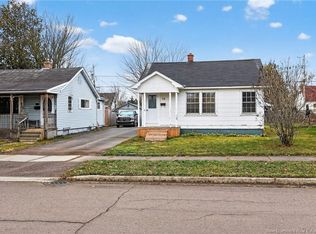 98 Jones St, Moncton, NB E1C 6J6