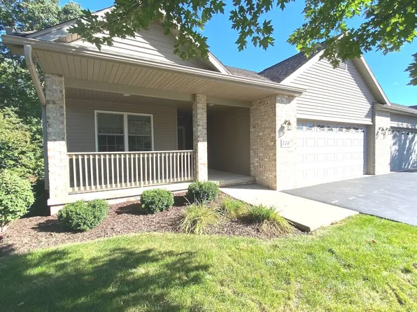 770 Evelynn Rose Ln, Dixon, IL 61021