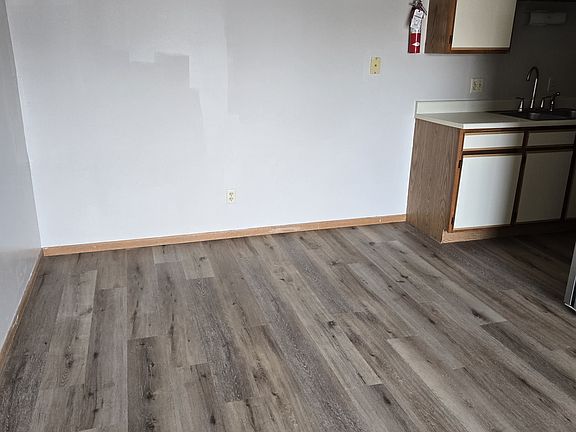 2nd image of 2424 Park Ave #20
