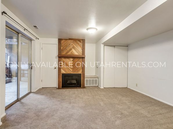 1760 N Willowbrook Dr