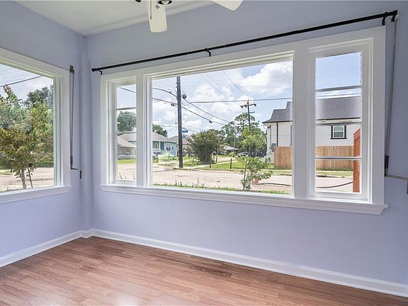 4th image of 8502 Edinburgh St
