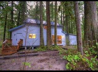 24760 E Arthur Hailey Rd, Rhododendron, OR 97049