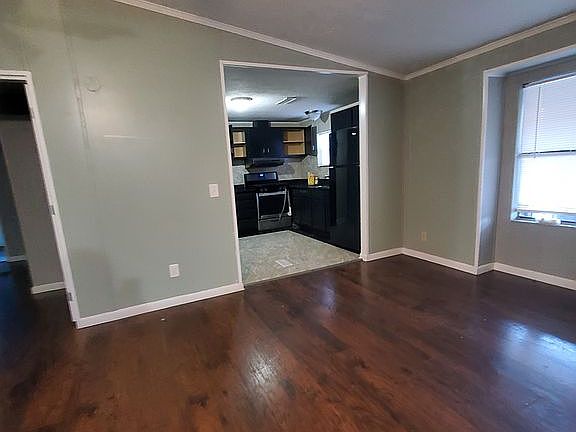 livingroom and kitchen